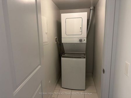 For Lease - 30 Meadowglen Place Unit# 516, Toronto, Ontario - Photo 5