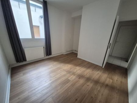 Location Appartement 3 pièces 68m² LILLE 59000 - Photo 4