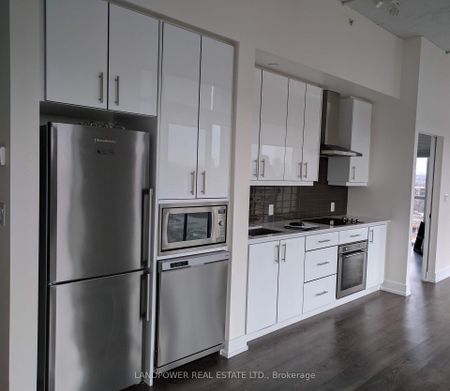 706 75 The Donway W - Photo 2