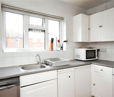 Homestall, Guildford, Surrey, UK, GU2 8JT - Photo 5