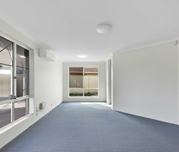 Spacious Family Living in a Quiet Coastal Pocket - Photo 5