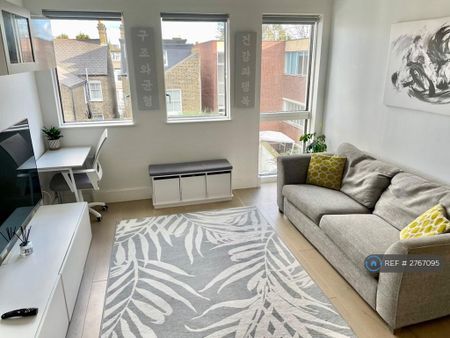1 bedroom flat to rent - Photo 2