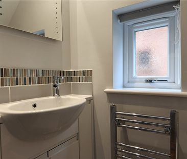 Rydes Hill Road, Guildford, Surrey, GU2 9SP - Photo 1