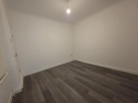 4 bedroom terraced house to rent - Photo 4