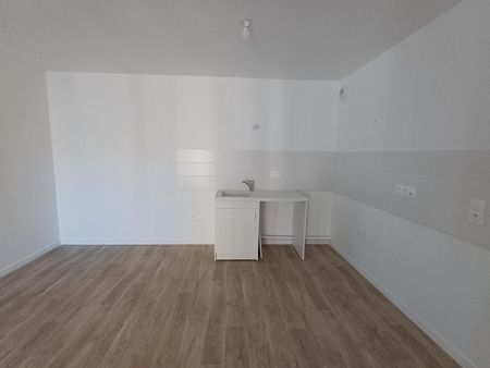 location Appartement T4 DE 80.4m² À BOBIGNY - Photo 4