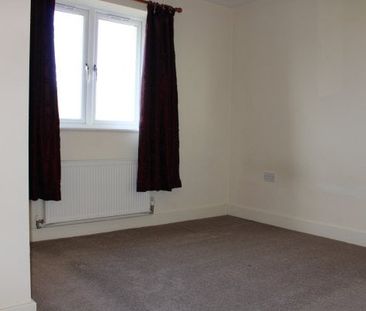 Hut Farm Place, Chandlers Ford - Photo 1