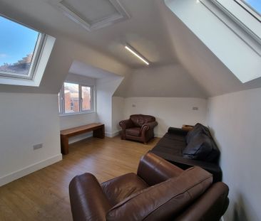 6 Bed Student Accommodation - Photo 1