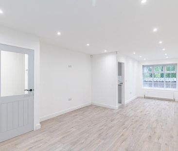 3 bedroom end of terrace house to rent - Photo 1
