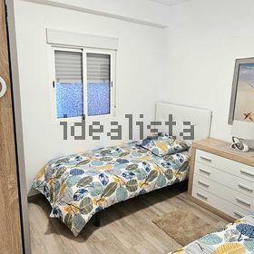 Alquiler de piso en CL Armengual De La Mota - Photo 1