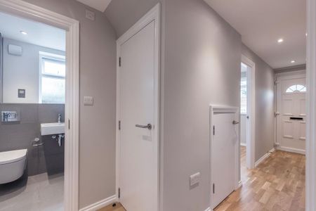 2 bedroom ground floor flat to rent - Photo 4