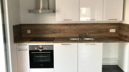 Appartement T3 avec jardin et stationnements - Résidence LE COPERNIC - Photo 4