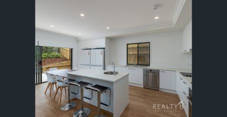 Large Modern Room with Ensuite - All Bills Included - Photo 4