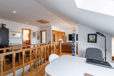 Apartamento T4 Duplex de Luxo com Vista Mar no Coração do Estoril - Photo 2