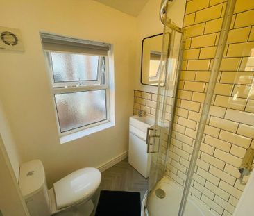 1 bedroom in a house share to rent - Photo 6