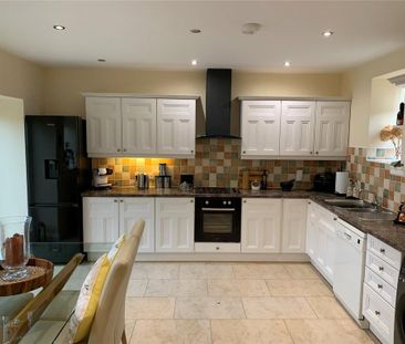 3 bedroom semi-detached house to rent - Photo 5