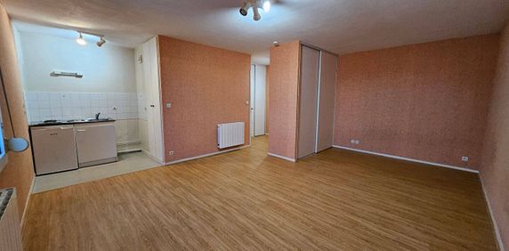 Location appartement 1 pièce 33.16 m² à Bourg-en-Bresse (01000) - Photo 2