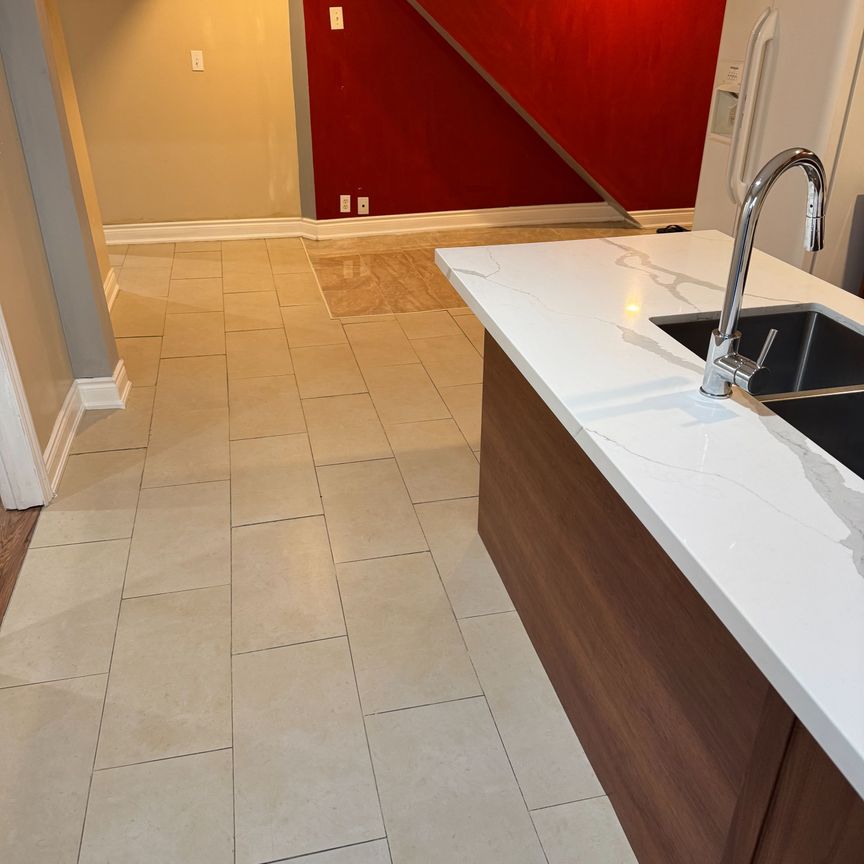 For Lease - 6 Laidlaw Avenue, Brampton, Ontario - Photo 1