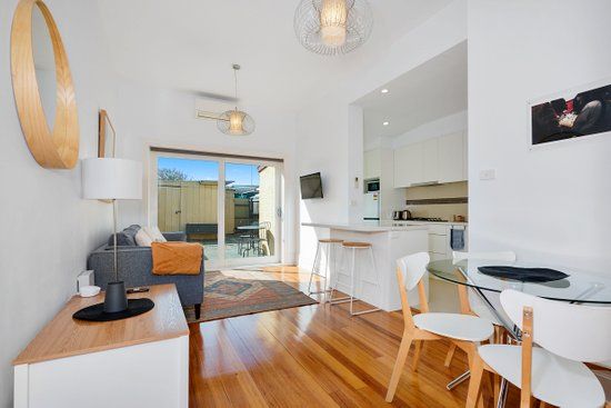 Register to Inspect this Impressive and modern 2 bedroom apartment! - Photo 1