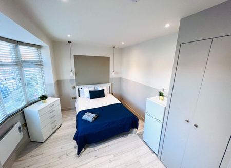 Room in a Shared House, Rowan Crescent, SW16 - Photo 5