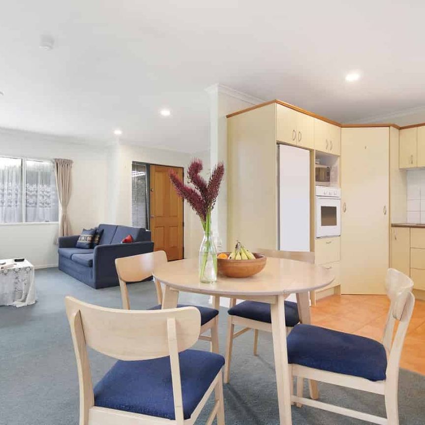 Family Home in Great location - Photo 1