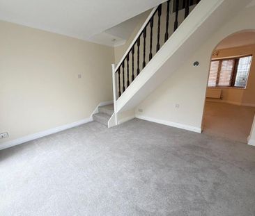 4 bedroom detached house to rent - Photo 2