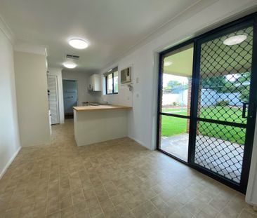 Comfortable Family Home - Photo 5