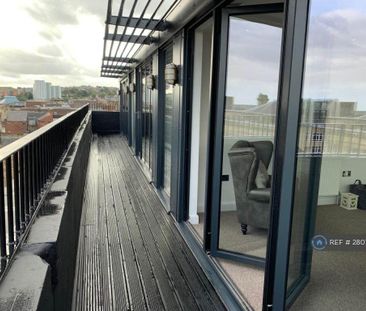 2 bedroom penthouse to rent - Photo 4