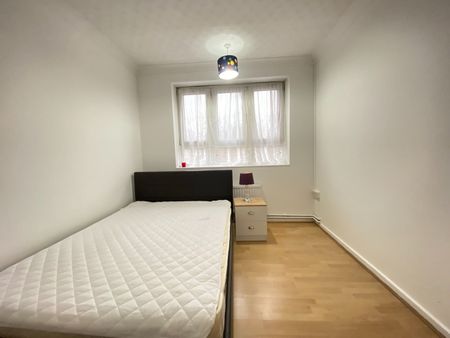 2 Bed Flat, Fendt Close, E16 - Photo 3
