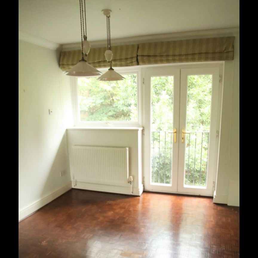 2 Bed Flat, Byron Hill Road, HA2 - Photo 1