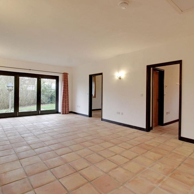 3 bedroom cottage to rent - Photo 1