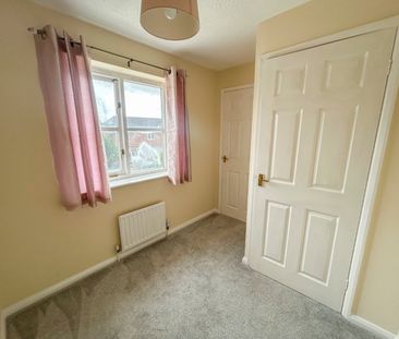 Scunthorpe, North Lincolnshire - Photo 5