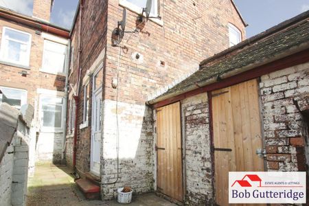 3 bedroom terraced house to rent - Photo 5