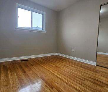 For Lease - 27 Cobb Avenue Unit# Main Floor, Toronto, Ontario - Photo 3