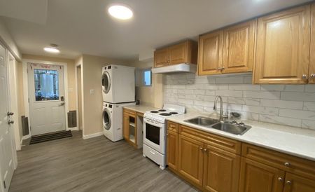 1110 St. Patrick Crescent – Lower - Photo 3