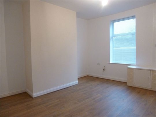 Howard Street - Photo 1