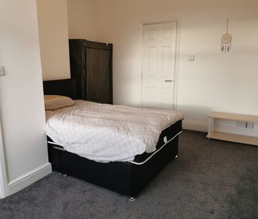 1 Bed Flat, Harehills Avenue, LS8 - Photo 5