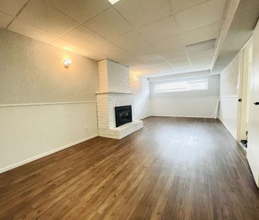 For Lease - 2249 Wyandotte Drive, Oakville, Ontario - Photo 1