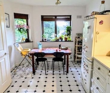 17 Alma Park, Monkstown, Blackrock, Co. Dublin - Photo 2