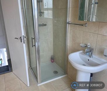4 bedroom terraced house to rent - Photo 6