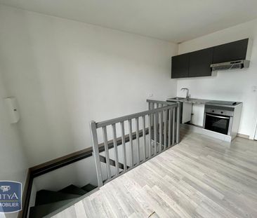 Location Appartement 5 pièces 129m² ST MACAIRE EN MAUGES 49450 - Photo 6