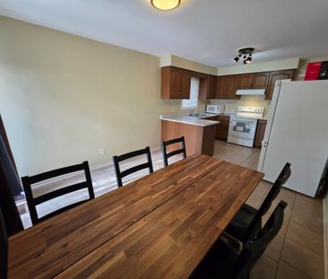 For Lease - 199 Livingstone Street, Barrie, Ontario - Photo 4