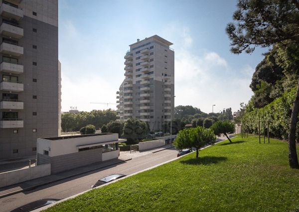 Apartamento T3 na Foz com varanda