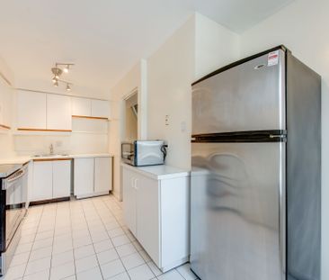 For Lease - 6 Empire Avenue, Toronto, Ontario - Photo 6