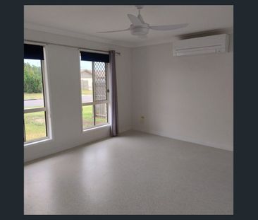 Executive home - Eli Waters - Photo 2