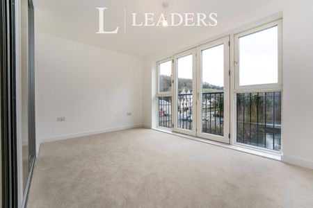 3 bedroom town house to rent Rooksmoor Mill, Woodchester - Photo 2