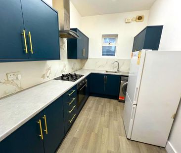 2 bedroom flat to rent - Photo 6