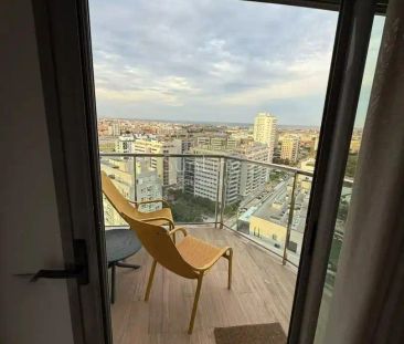 Valencia - Photo 3