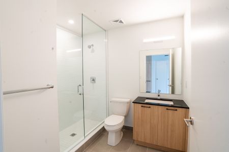 For Lease - 3250 Carding Mill Trail Unit# 505, Oakville, Ontario - Photo 2