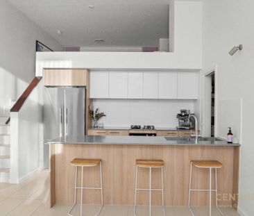 Stunning Tri-Level Townhouse - Photo 2