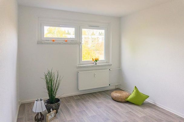 4-Raum-Wohnung mit Balkon und guter Anbindung an den ÖPNV - Foto 1